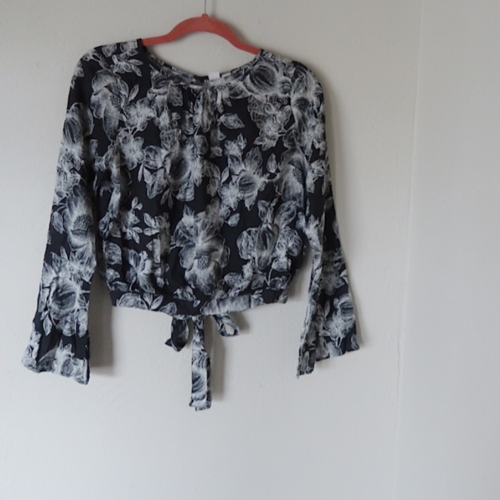 NORDSTROM “Melrose Market” floral bell sleeve boho